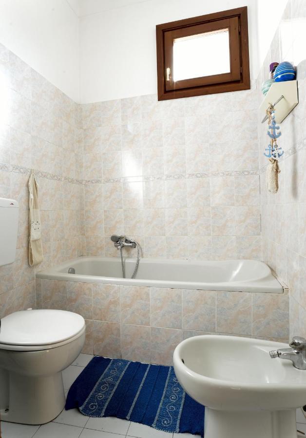 فيلا Casa Con Grande Terrazza, Ac, Wifi, Posto Auto E Vicino Al Mare إمبيريا المظهر الخارجي الصورة